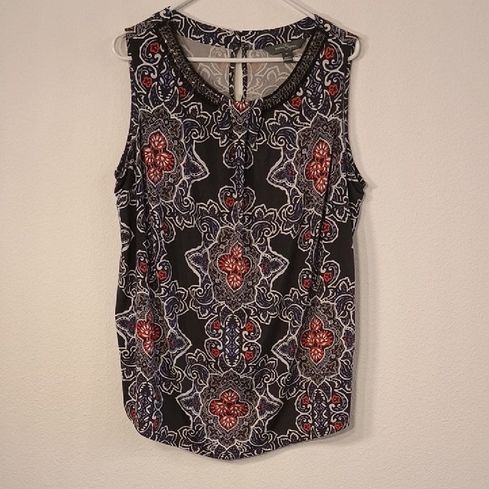 Elegant Black and Red Patterned Sleeveless Top